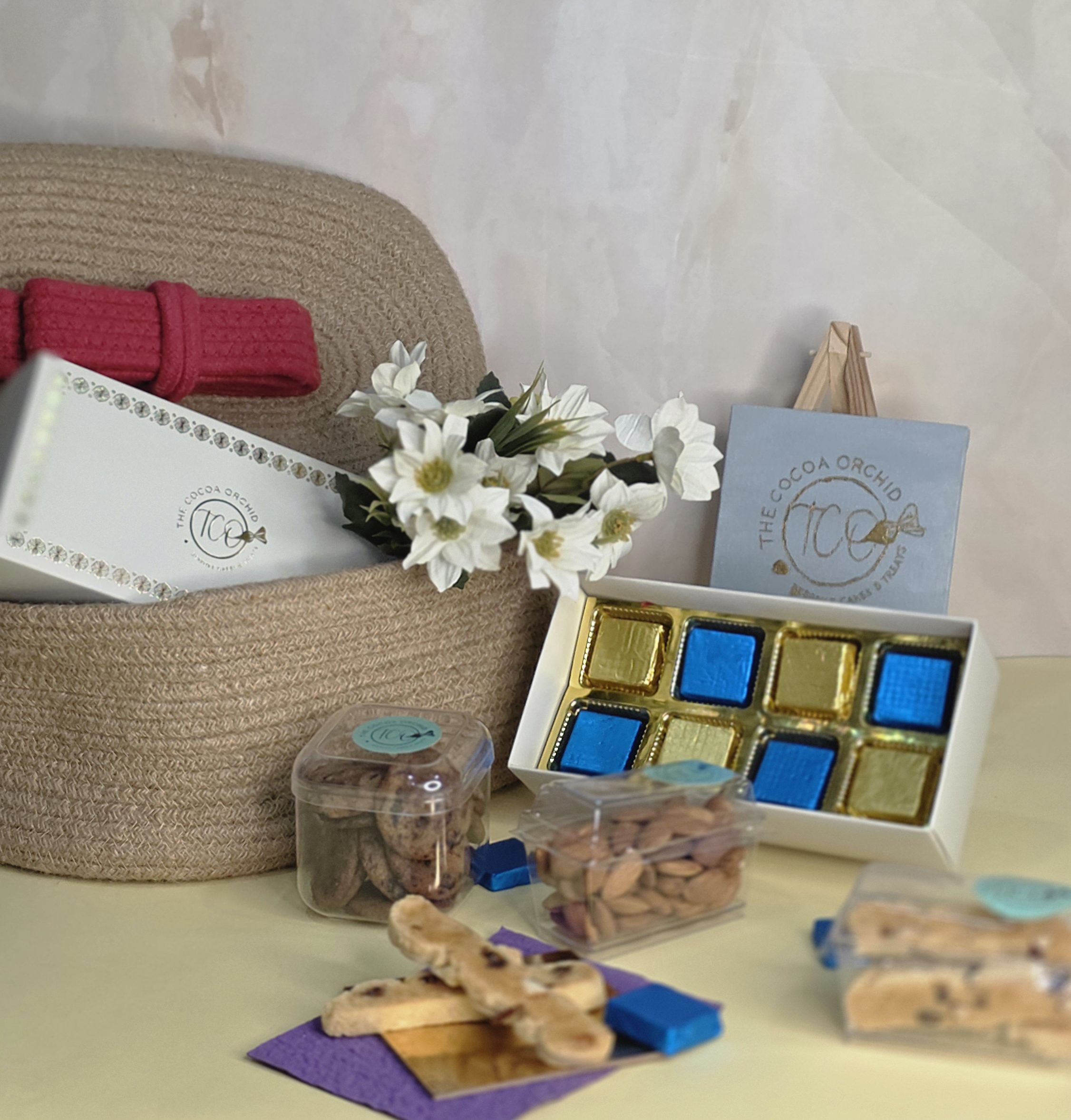 Bow Jute Hamper
