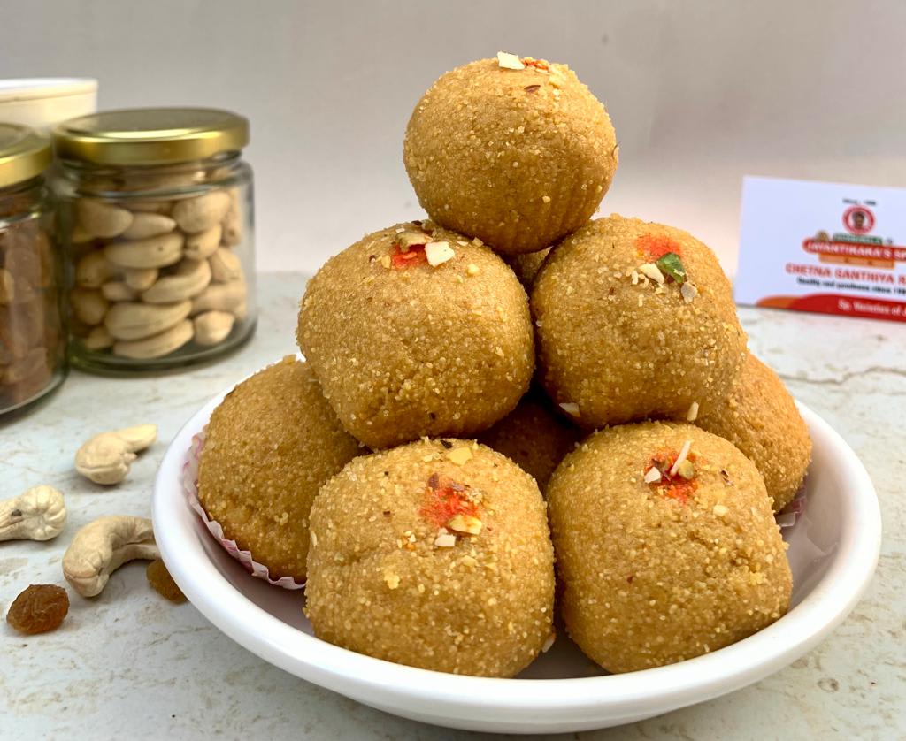 Besan laddu