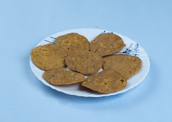Farsi Masala Wheat Puri