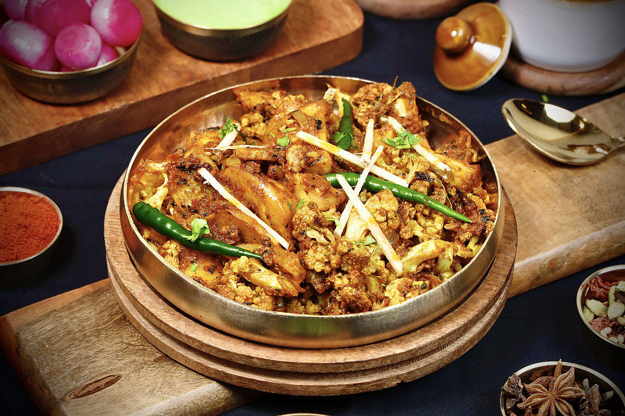 Aloo Gobhi Dum