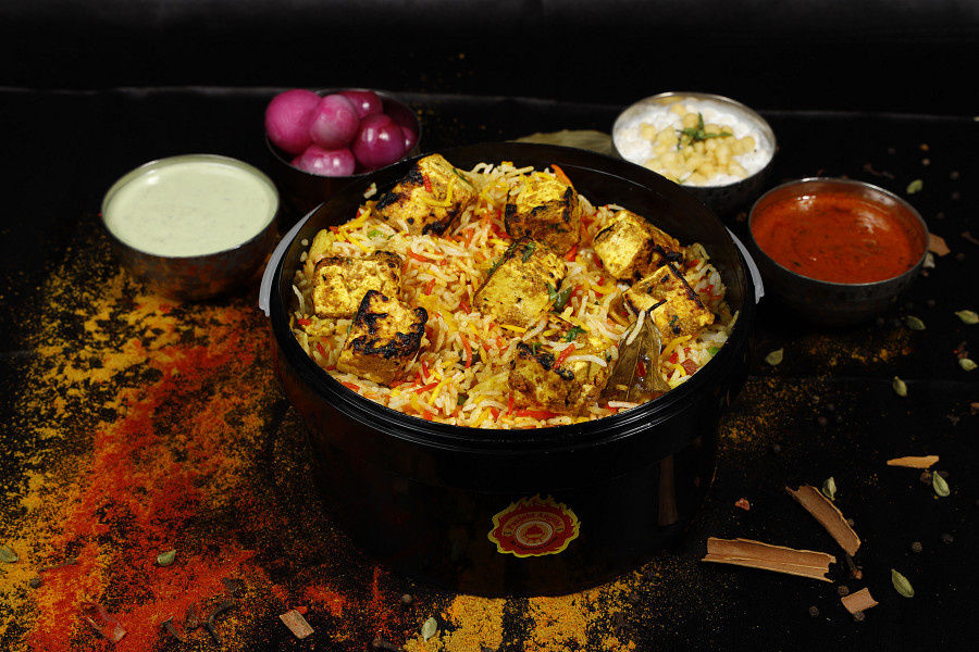 Paneer Tikka Dum Biryani  Bucket [2500ml]