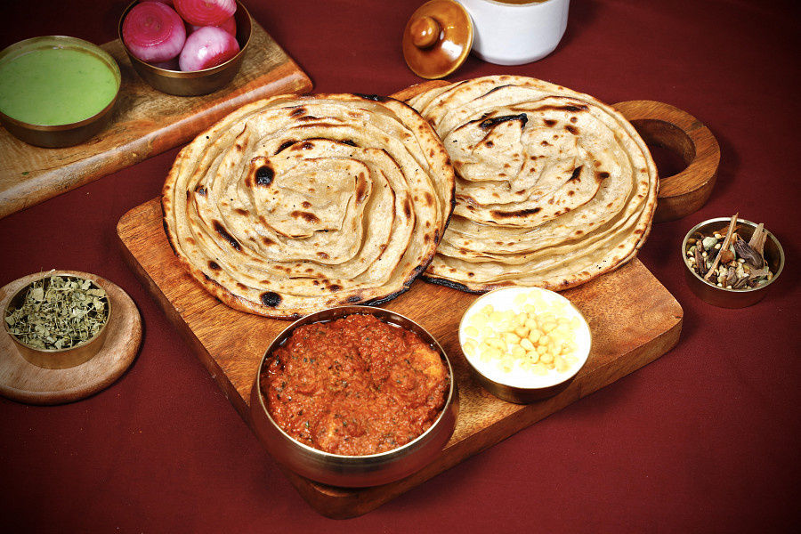 Joghan Rosh Chaap Masala [Chef Spl] + Boondi Raita + Choice Of Breads