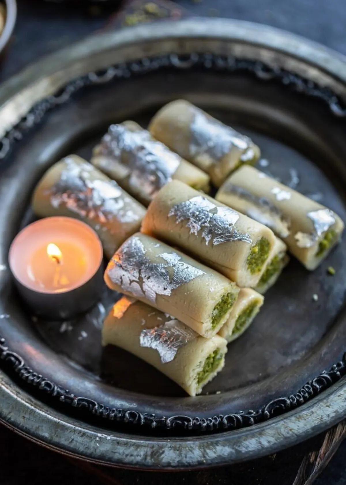 Kaju Pista Roll